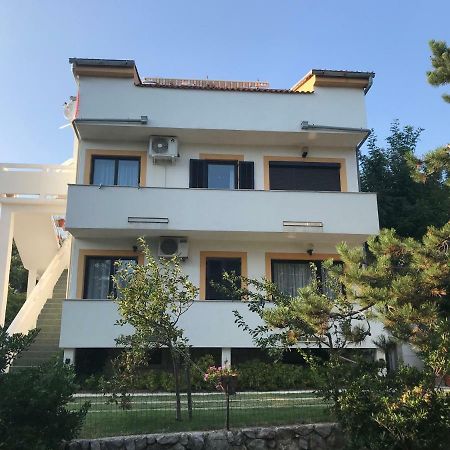 Apartments Lena Башка Екстер'єр фото