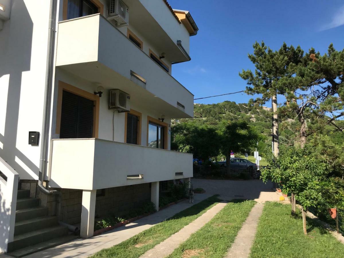 Apartments Lena Башка Екстер'єр фото
