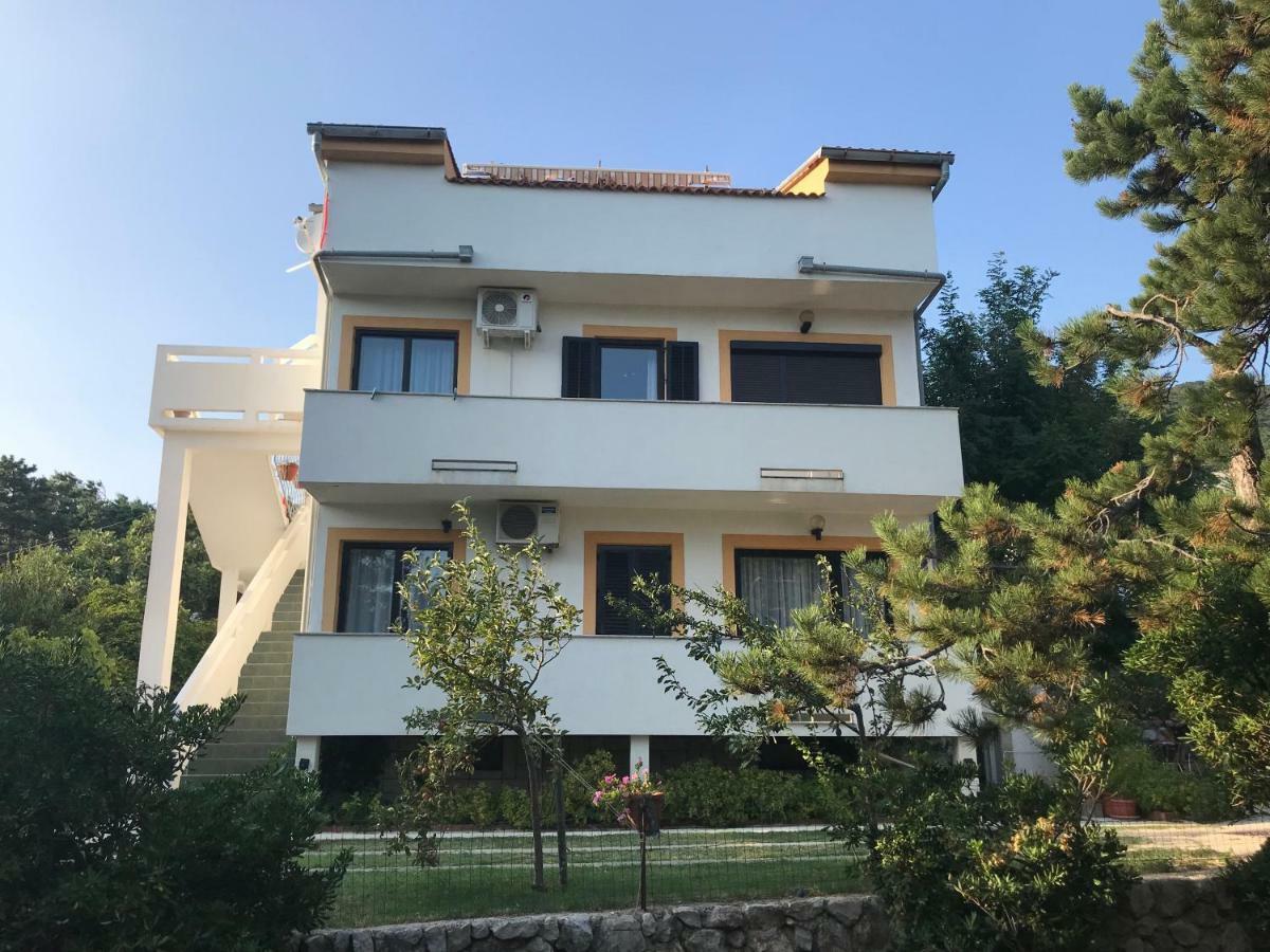Apartments Lena Башка Екстер'єр фото