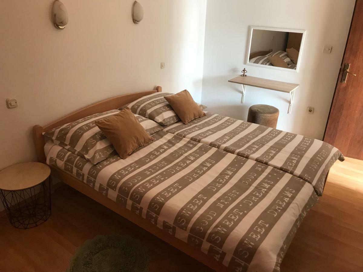 Apartments Lena Башка Екстер'єр фото